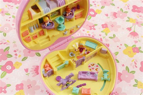 The Ultimate Guide to Vintage Polly Pockets: A Journey into Nostalgic Miniatures