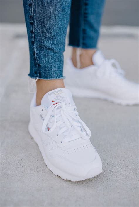 The Ultimate Guide to White Reebok Sneakers: Style, Comfort, and Versatility