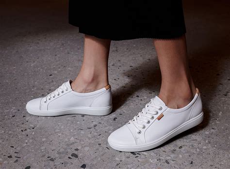 The Ultimate Guide to White Walking Shoes: Step into Comfort, Style, and Functionality