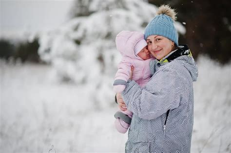 The Ultimate Guide to Winter Gear for Infants: Keeping Your Little One Warm and Cozy