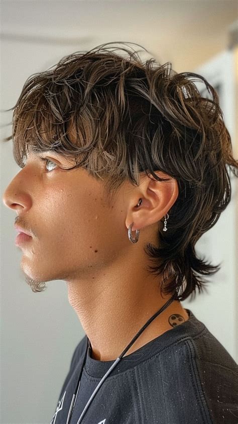 The Ultimate Guide to Wolf Cut Hombre: A Modern and Edgy Hairstyle