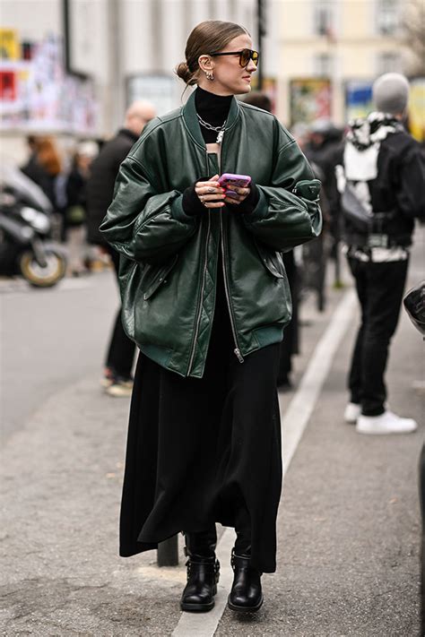 The Ultimate Guide to Women's Bomber Jackets: Functionality and Style