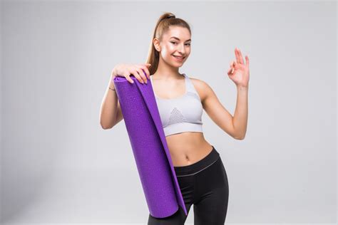 The Ultimate Guide to Yoga Tops with Sleeves: Enhance Your Practice with Comfort and Coverage