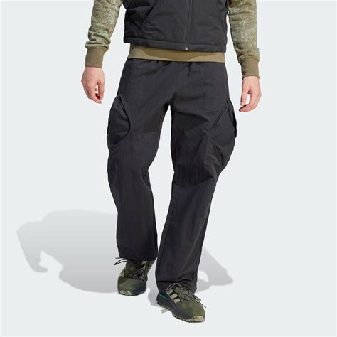 The Ultimate Guide to adidas Cargo Pants: Functionality and Style in Perfect Harmony