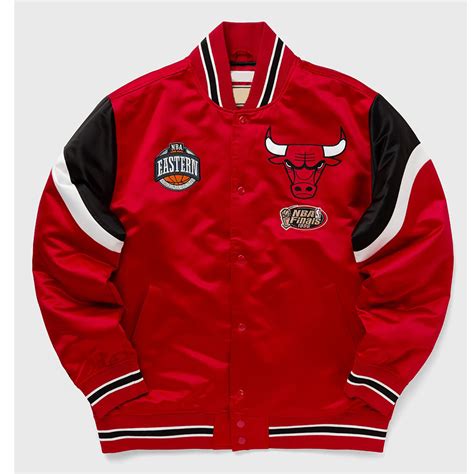 The Ultimate Guide to the Chicago Bulls Jacket: A Timeless Symbol of Basketball Heritage