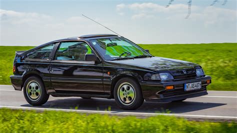 The Ultimate Guide to the Honda CRX Coupe: A Timeless Classic