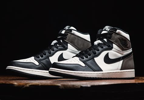 The Ultimate Guide to the Iconic Jordan 1 Dark Mochas
