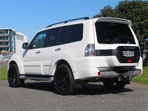 The Ultimate Guide to the Mitsubishi Pajero 3.0: Unparalleled Performance, Adventure, and Comfort