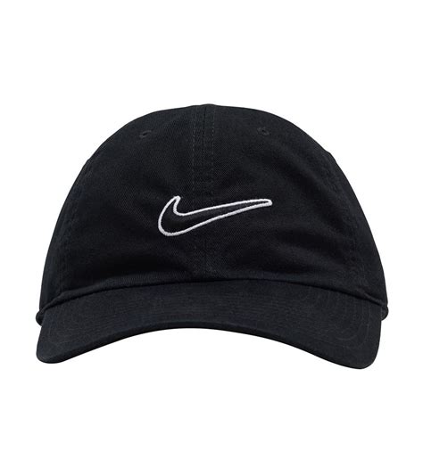 The Ultimate Guide to the Nike Dad Hat: An In-depth Exploration of Style, Comfort, and Versatility