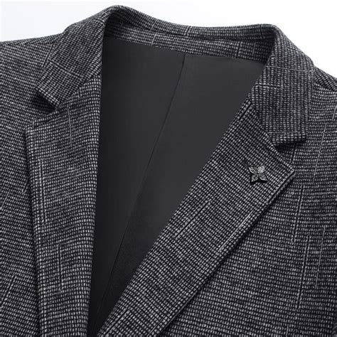 The Ultimate Guide to the Versatile Suit Jacket