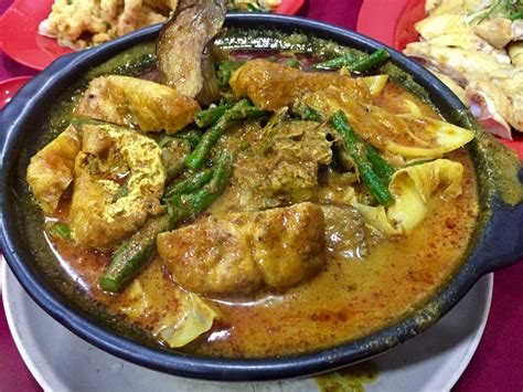 The Ultimate Showdown: 5 Best Curry Fish Head in KL 2025