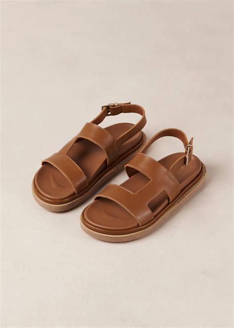 The Versatility of Flat Leather Sandals