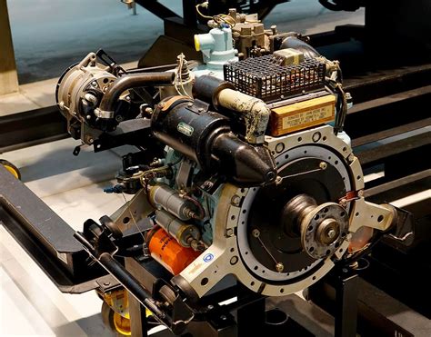 The Wankel Rotary Engine: