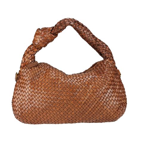 The Woven Leather Purse: A Timeless Accessory with Enduring Style