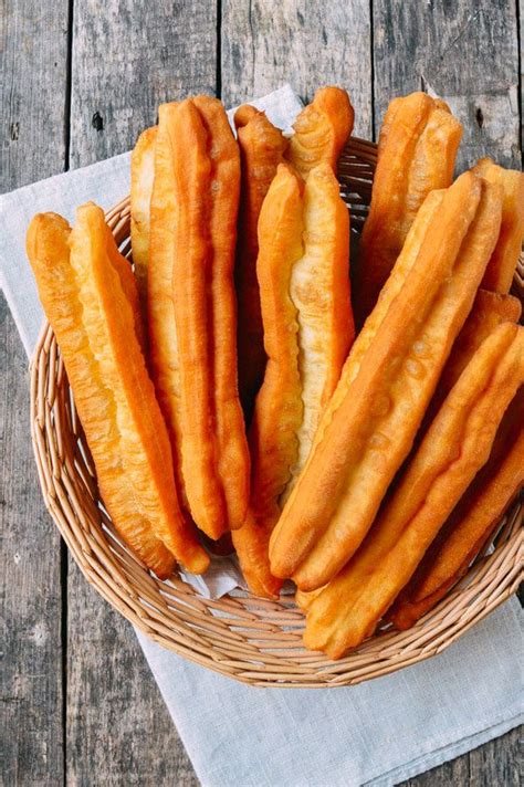 The You Tiao Man: A Culinary Cornerstone of Chinese Breakfast