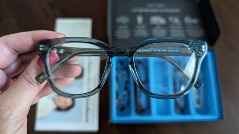 The answer is yes, Warby Parker does replace lenses.