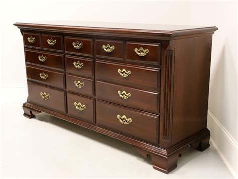 Thomasville Dresser: 5 Reasons to Fall in Love with This Timeless Masterpiece