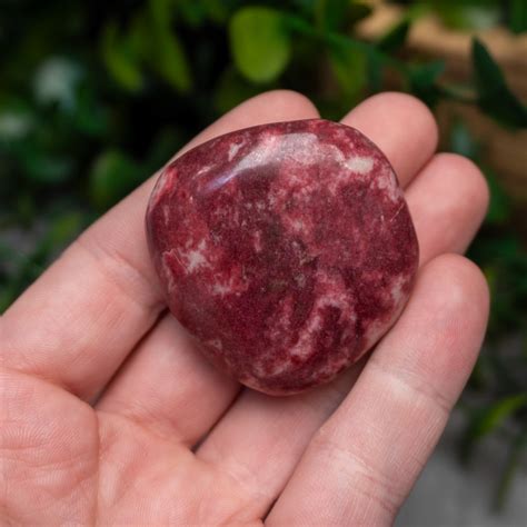 Thulite Crystal: The Stone of Serenity and Love