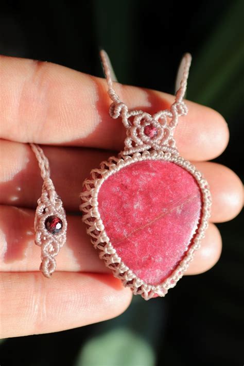 Thulite Jewelry: A Guide to Its Beauty and Significance