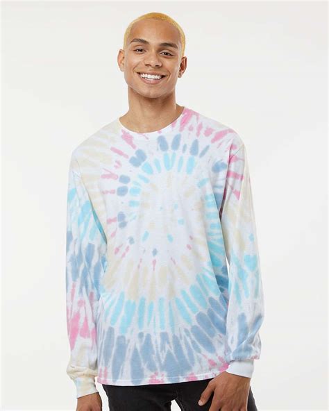 Tie-Dye Long Sleeve Shirts: An Explosion of Color and Comfort