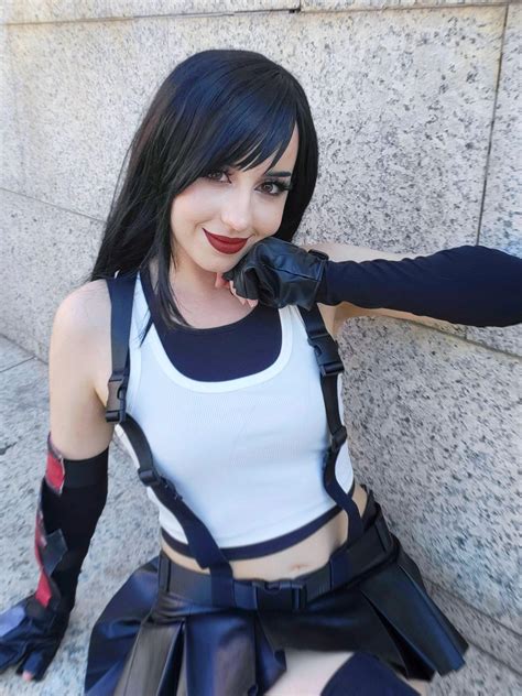 Tifa Lockhart's Seductive Cosplay Enchants and Excites