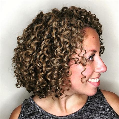 Tight, defined curls: