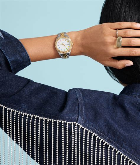 Timex Women's Watches: A Guide to Style, Function, and Value