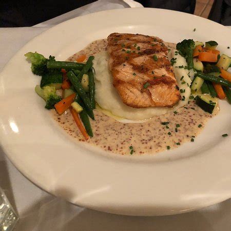Timpone's Restaurant Urbana: A Culinary Destination that Sets the Bar High