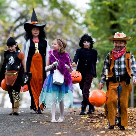 Tips for Choosing the Perfect Group Costume