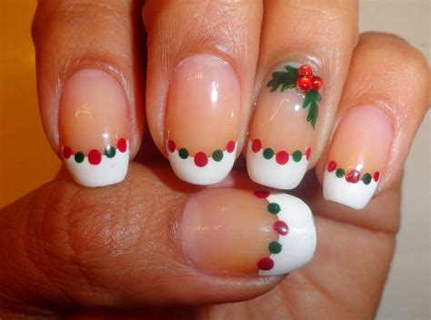 Tips for Creating Simple Christmas Nail Art