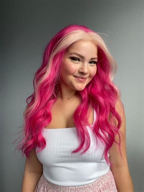 Tips for Rocking a Hot Pink Wig