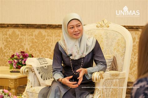 Toh Puan Fauziah Mohd Sanusi: Inspirasi Kepimpinan Wanita dalam Politik