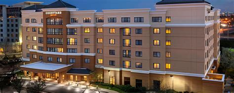 Top 3 Elizabeth, New Jersey Hotels