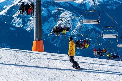 Top 52 Cheapest Places to Ski in March 2025