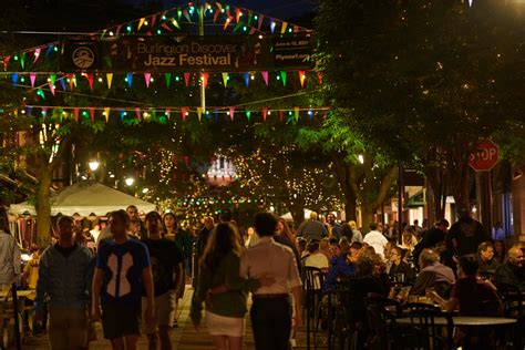 Top-Notch Gay Bars in Burlington, Vermont: A Nightlife Guide to Unforgettable Experiences