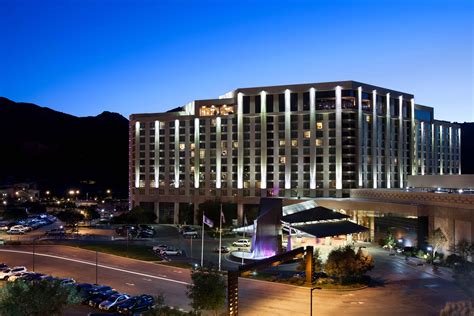 Top-Rated Hotels Near Pechanga