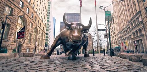 Toro di Wall Street: Unveiling the Wolf of Wall Street