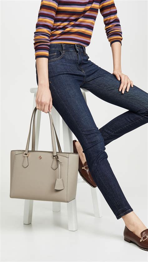 Tory Burch Robinson Small Tote: The Perfect Companion for Sophisticated Simplicity