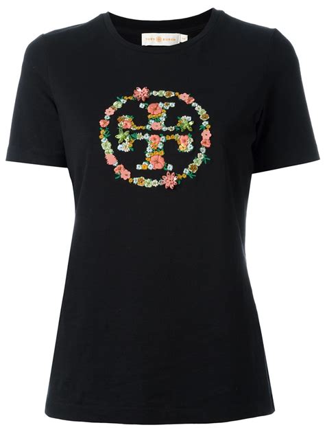 Tory Burch T-Shirt: A Symbol of Modern Elegance and Versatility