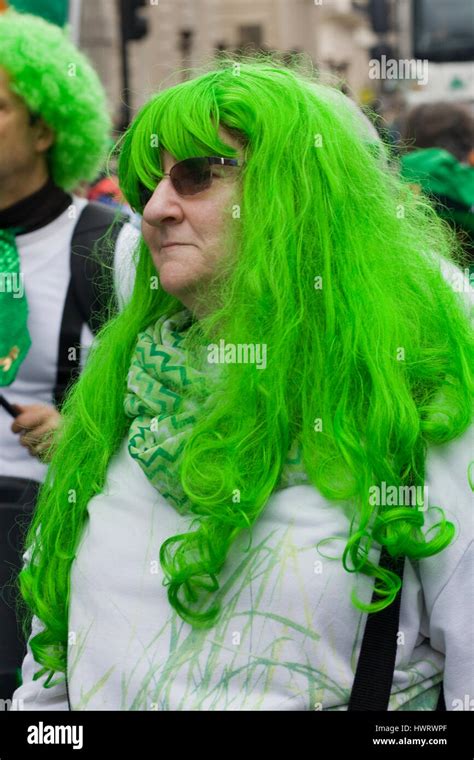 Traditional Green Wig: