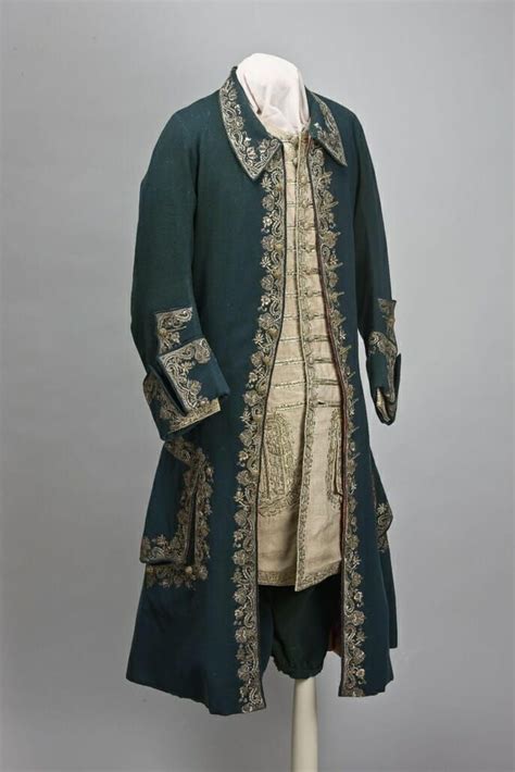 Traditional Western Clothing Men During Peter the Great: A Timeless Fashion