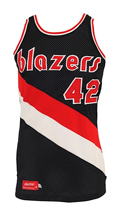 Trail Blazers Jersey: 50 years of Iconic Style