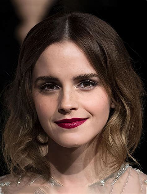 Transform Your Look with the 2025 Ultimate Synthetic Chin Length Lace Front 12" Emma Watson Wigs