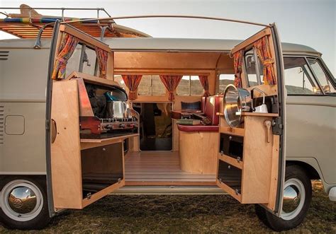 Transform Your Volkswagen Van into a Mobile Oasis with our Premium Tent