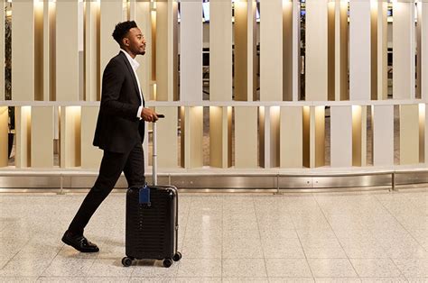 Transitioning Through the Airport with Grace and Style