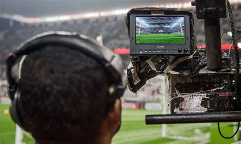 Transmissão ao vivo de futebol: dicas e truques para uma experiência de visualiza&ccedi