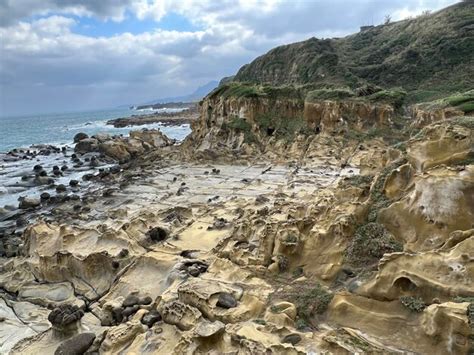 Transparent Rocks: A Geological Wonder