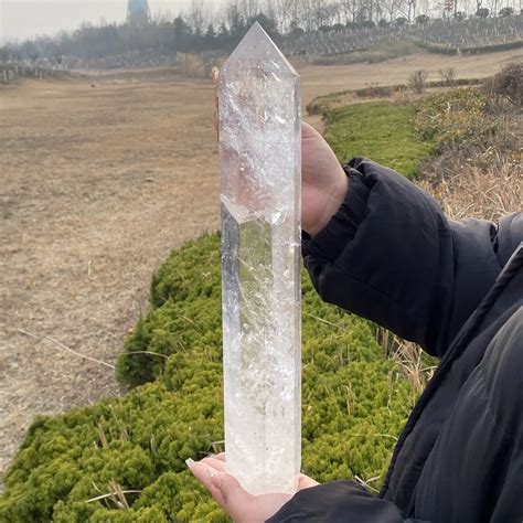 Transparent White Crystal: A Marvel of Nature with Limitless Potential