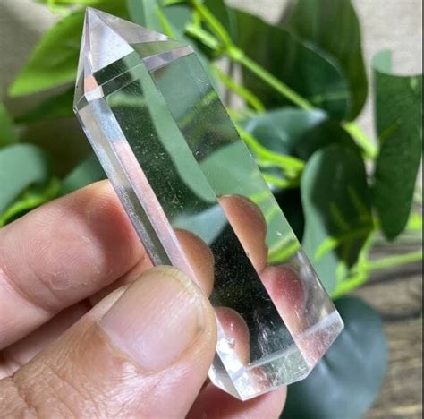 Transparent White Crystal: Unlocking the 10,000 Wonders of Quartz