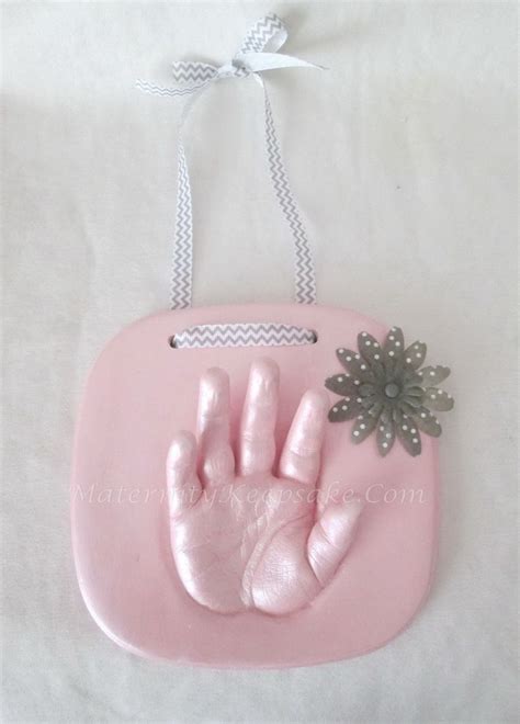 Treasures of Tiny Hands: Crafting Unforgettable Maternity Keepsakes